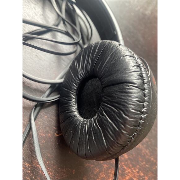 Sony Foldable Headphones MDR-ZX110 Over Ear Adjustable Black Wired Tested & Work - Picture 4 of 8